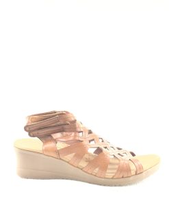 Bare traps trella wedge on sale sandal